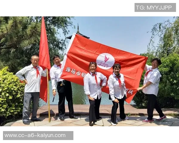 谢文能重返伯纳乌球场十多年后晒童年与C罗球衣合影感慨万千