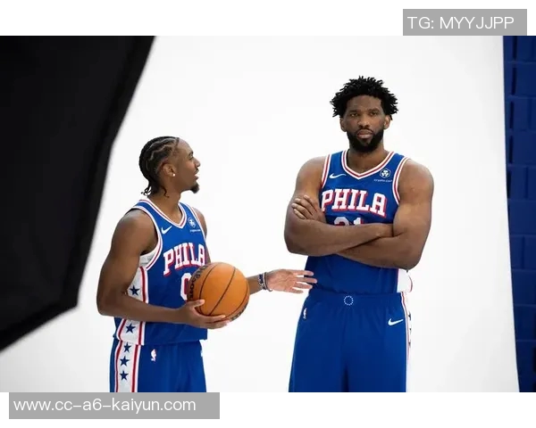 布克称赞第二阵容防守表现认为马克西在场上难以应对